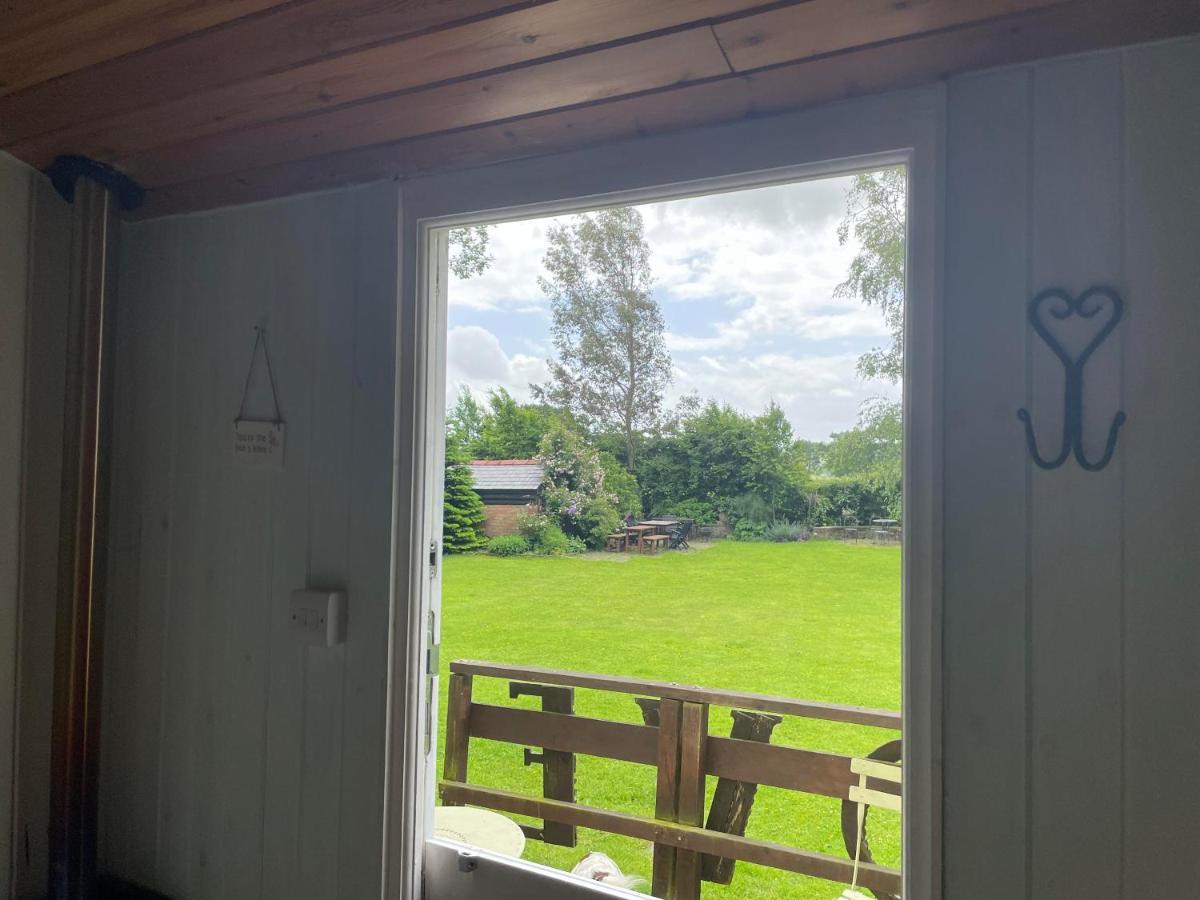 The Hideaway At Duffryn Mawr Self Catering Cottages Cowbridge Exterior foto